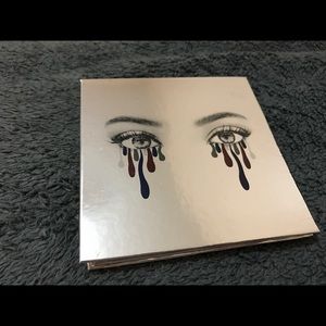 Kylie Cosmetics Holiday Palette